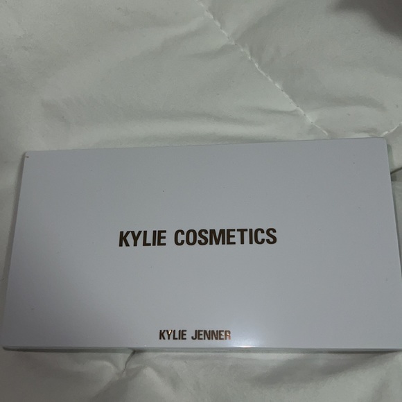 Kylie Cosmetics Kyshadow Palette The Bronze Palette - Picture 7 of 9